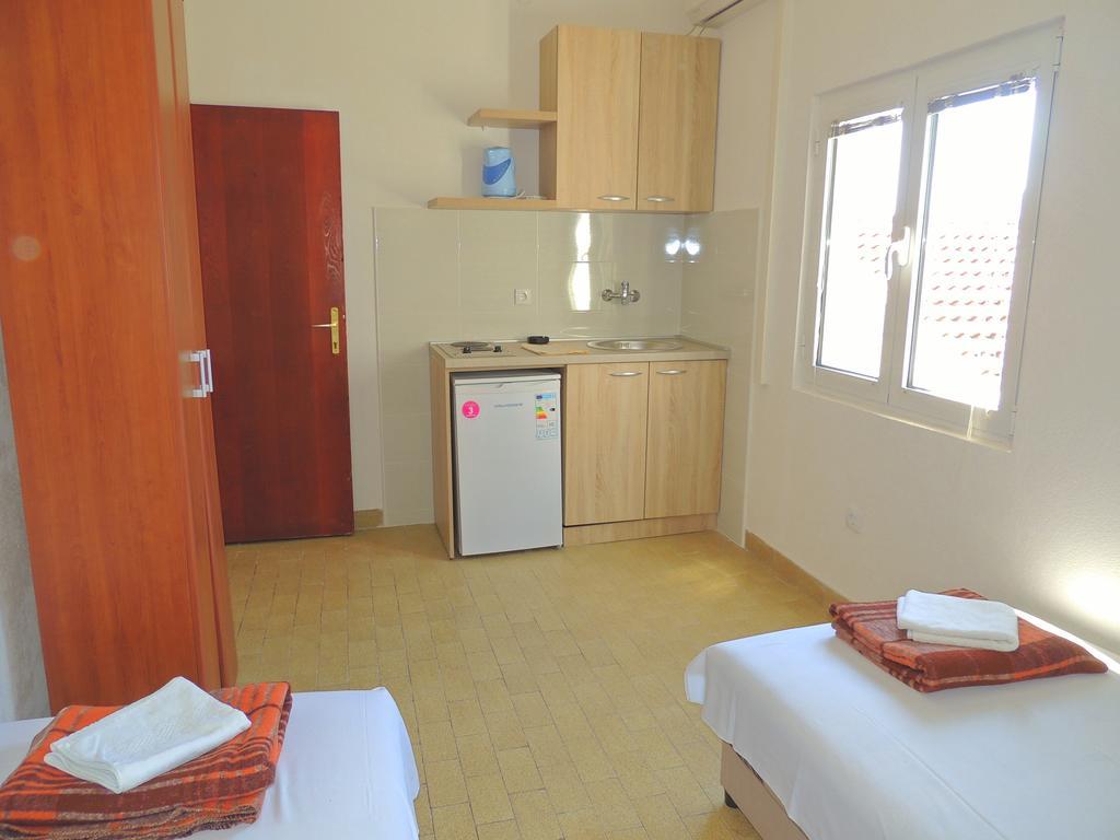 Guest House Jelena Budua Esterno foto