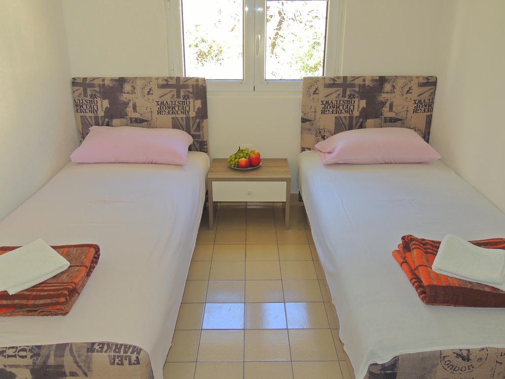 Guest House Jelena Budua Esterno foto