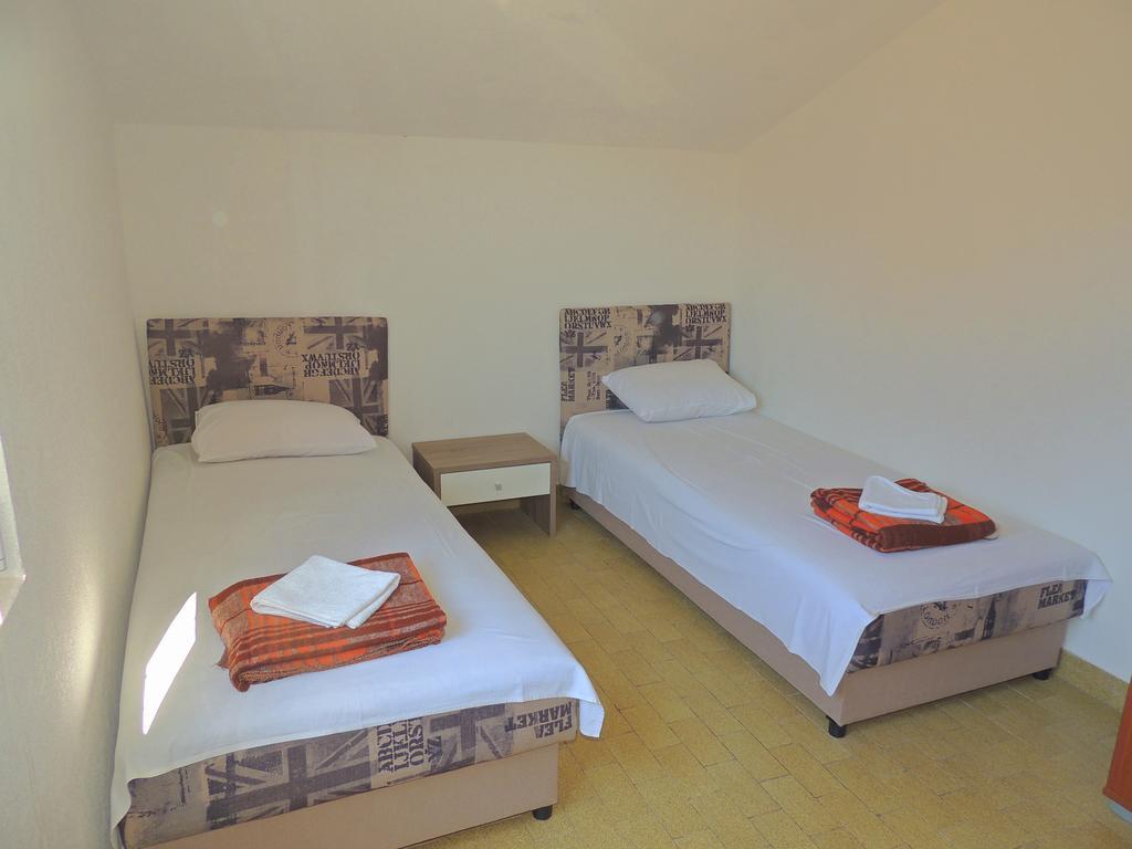 Guest House Jelena Budua Esterno foto