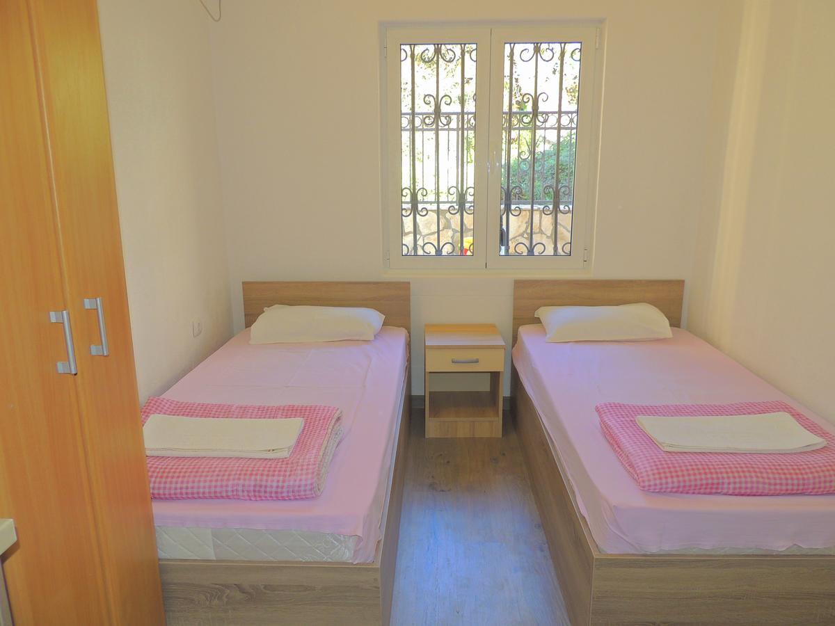 Guest House Jelena Budua Esterno foto