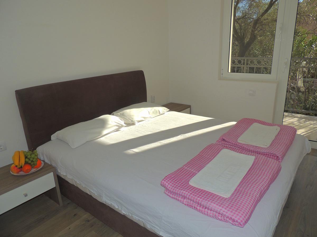 Guest House Jelena Budua Esterno foto