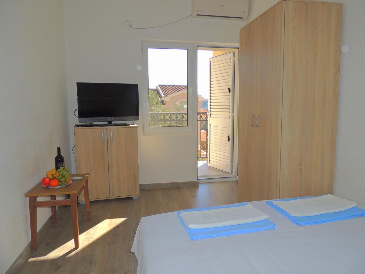 Guest House Jelena Budua Esterno foto